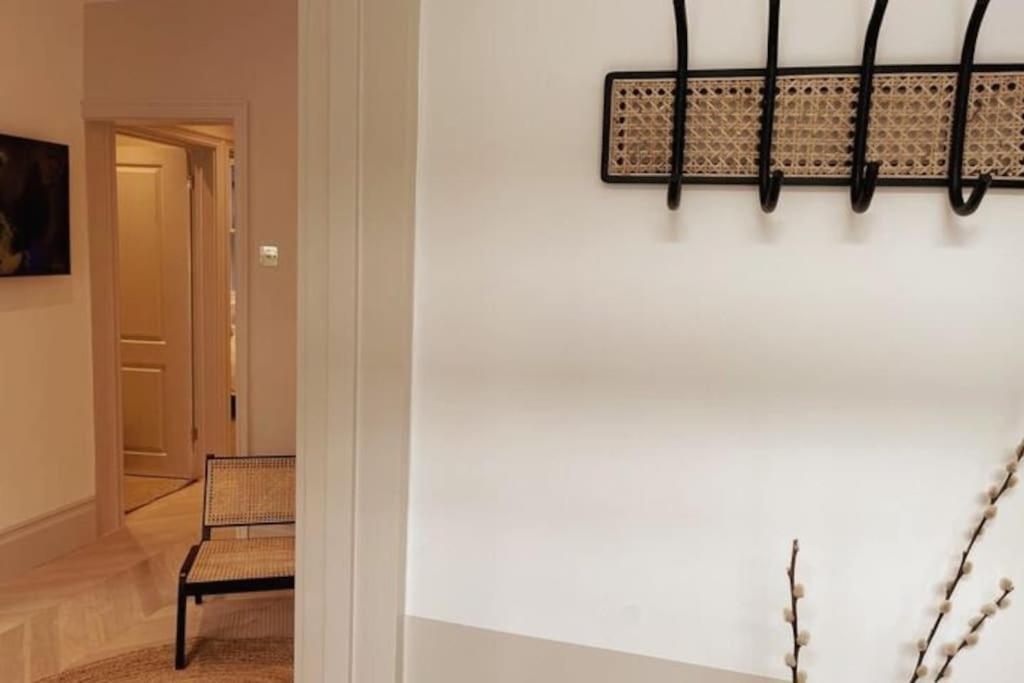 Апартаменты Courtyard Garden, Beautifully Finished Flat - Ba1 Бат Экстерьер фото